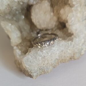 Silver Domed  Ring With Line Design And Dimond Cuts Size 7